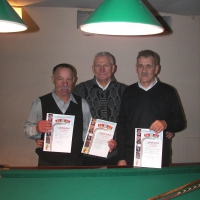 Слева: Юрий Седачев, Николай Нилов (председатель Гомельского областной организации ветеранов спорта), Александр Нестеров.