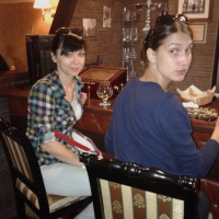 Карзанова Татьяна и Михайлова Анастасия ждут своих встреч.