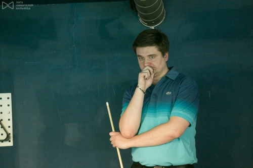 Глубоко задумался над своей игрой Леонид Михайлов