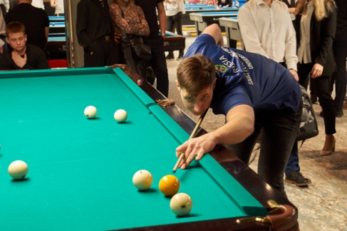 «В пуле нельзя забивать свояка и дурака»