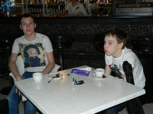 Младший заманил старшего на турнир Младший заманил старшего на турнир