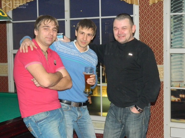 Иногда можно расслабиться от турнирной гонки в компании друзей