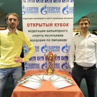 Не подержать, так сфотографироваться рядом