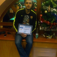 Даже тут Адик пристально присматривает за Костей))