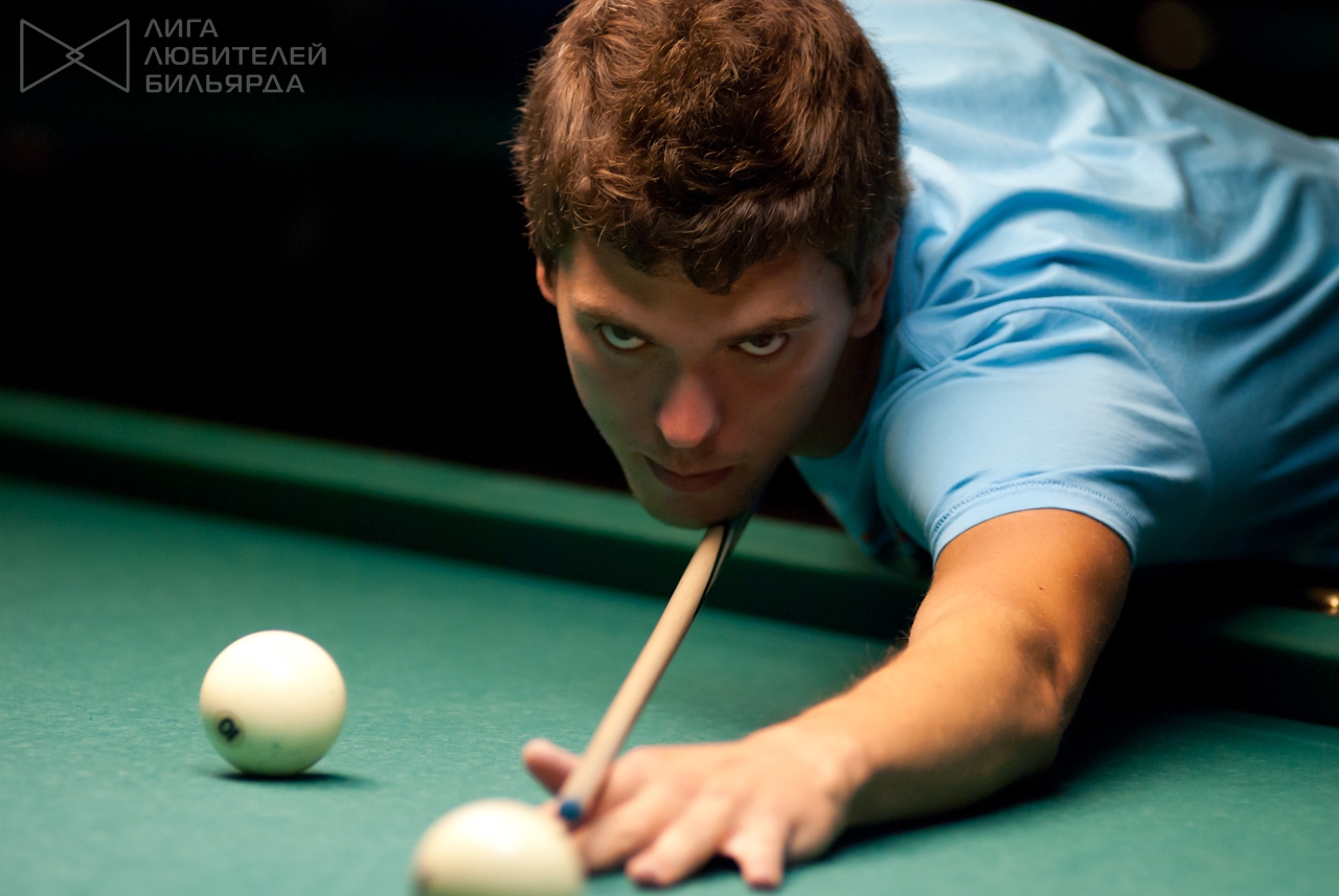 Игра snooker бильярд snooker. Лицо ведущее счет в бильярде. Игрок в бильярд. Игра ronnie o sullivan's snooker. Тарновецкий ярослав.