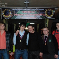 Матвеев Владимир в окружении призеров