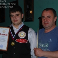 Победитель Барсег Петросян с отцом