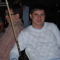 Гунаев Дима сделал зарубку на кие