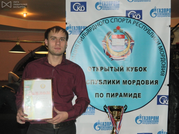 МС Андрей Лаврешкин уступил Курманаеву в 1/4 финала