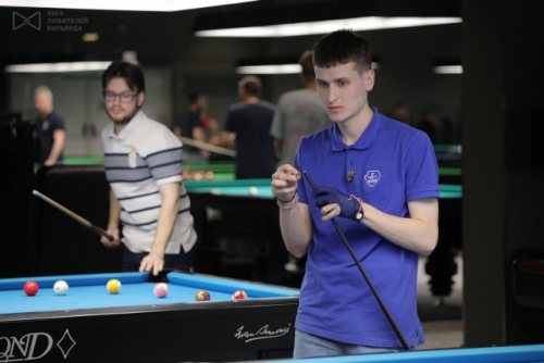 Форма московских спортсменов — синяя футболка-поло. Просто и со вкусом