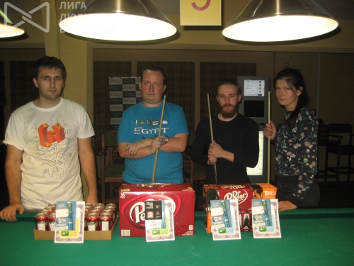 Величественный, но скромный «Император» снова воцарился на трон...с месячным запасом любимого напитка