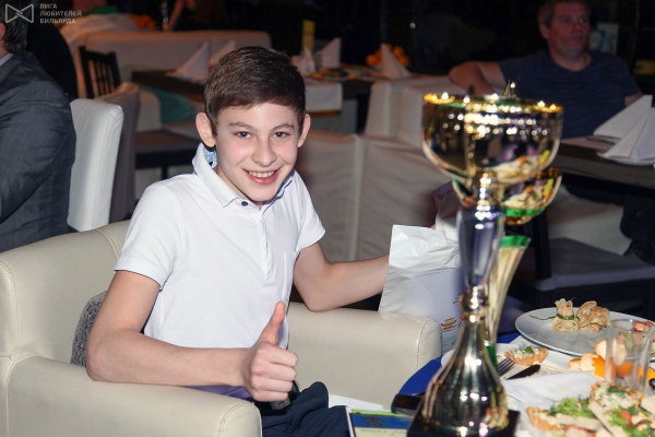 "Анестис Кочалиди совместно с Киселевым Сергеем составил самую молодую команду которая вошла в восьмерку сильнейших на Чемпионате мира в Ростове 2015г. "