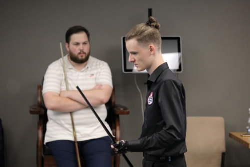 Никита думает, как бы закончить партию без трех фолов