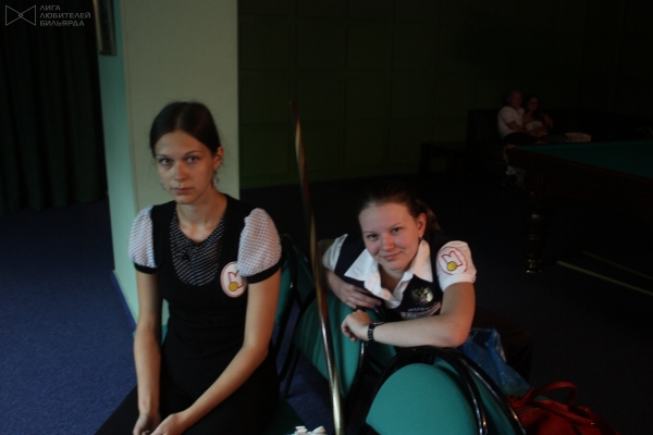 Анастасия и ее партнерша по команде МКБС Диана Миронова