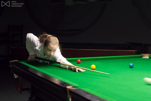 В мужской компании 12-летняя дебютантка турниров ЛЛБ Елена Павлова не чувствовала себя растерянной