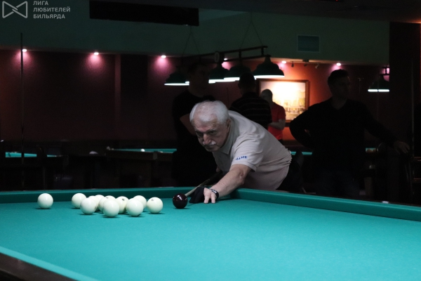 Руслан Караев продолжает удивлять