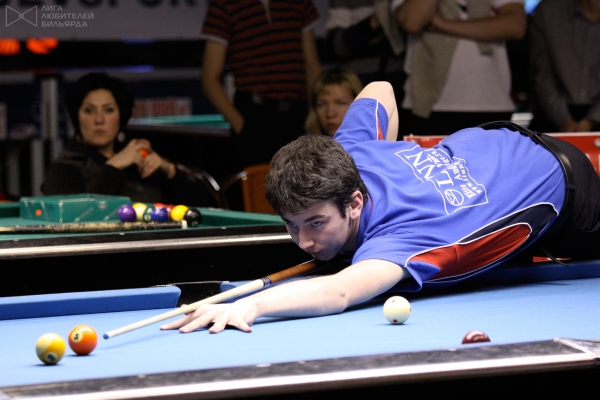 И только Олегу Сачкову известен рецепт победы над Артемьевым