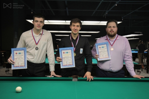 Секрет успеха чемпионов — внутренний стержень. Ну или просто стол, который всегда «поддержит"