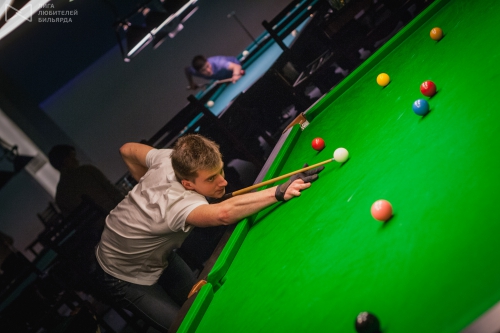 Николай Смольников впервые оказался на вершине снукерного рейтинга