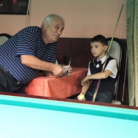 Артем Ясинецкий очень общительный)