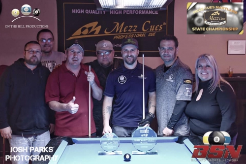 Победитель — третий справа Победитель — третий справа