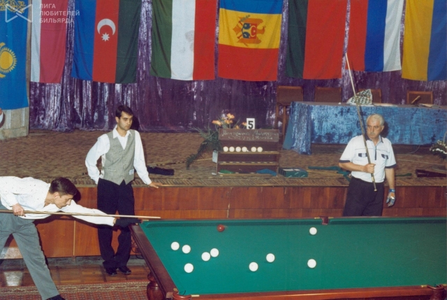 billiard3.jpg