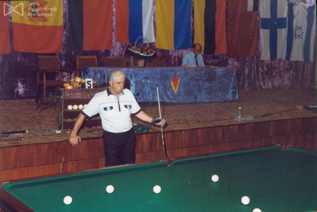 billiard911.jpg