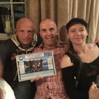 Мне когда эту штуку выдавали - я пошутил , что "кубок получшее будет"... посмеялись;)))), типа "кубок то каждый выиграть может" ..и фоткались потом с этой табличкой;))